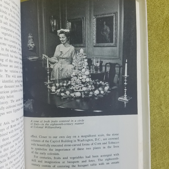 Vintage 60s 70s Aesthetic Floral Craft Books Plant & Natural Crafting - Picture 2 of 14